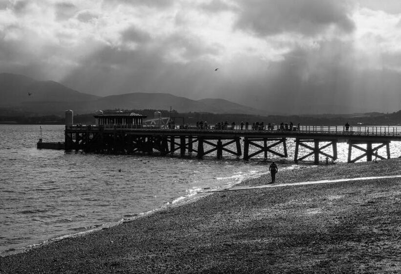 بنسيون Castle Court