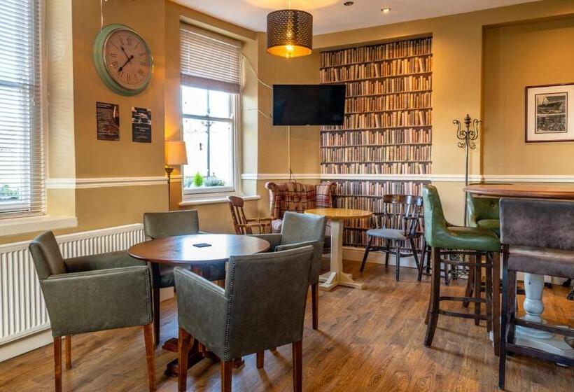 بنسيون Castle Court