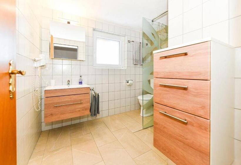 پانسیون Gästehaus Genf