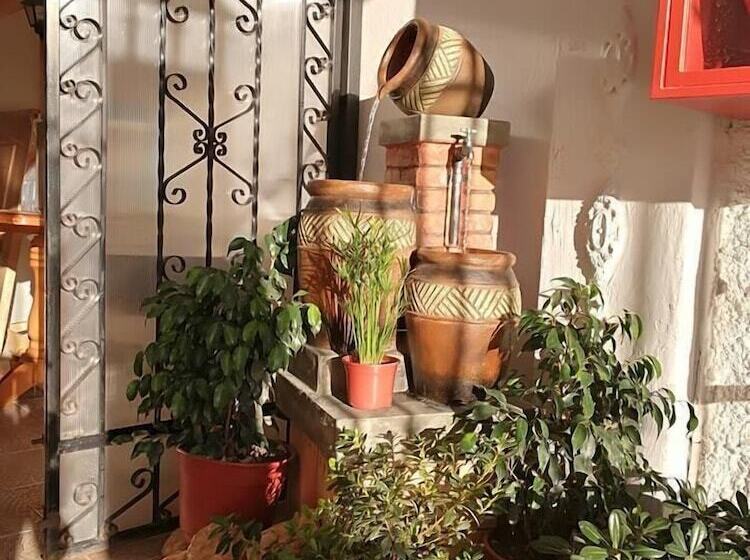 Пансион Hostal Casa Familia