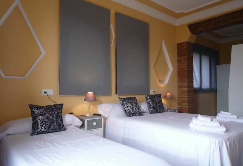 ペンション La Masia De Tamariu