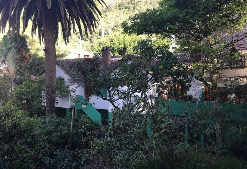 پانسیون La Petite Auberge   Hostel