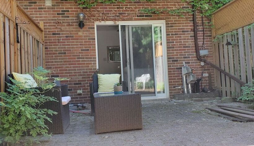 پانسیون Margie Townhome Suites