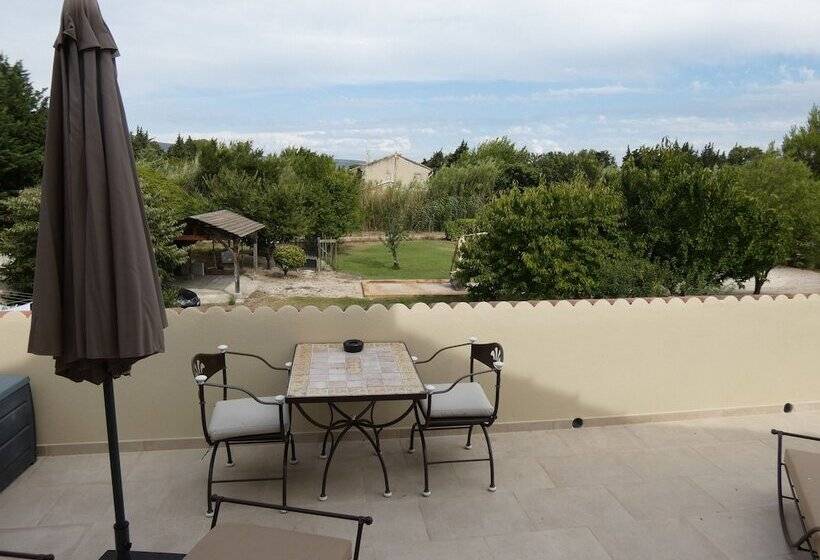 膳宿费 Mas Seraphin