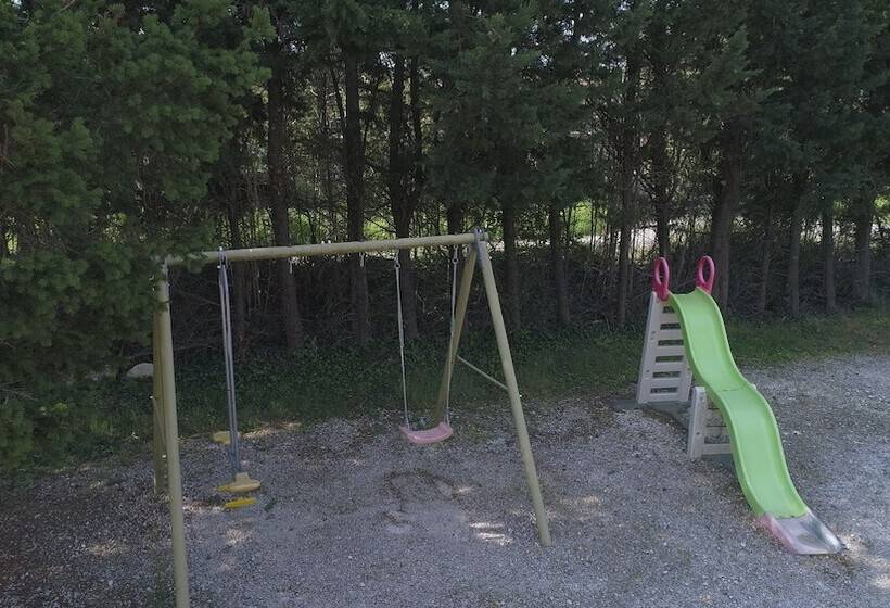 膳宿费 Mas Seraphin