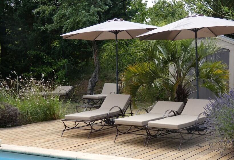 膳宿费 Mas Seraphin