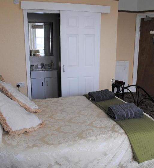 بنسيون Somerton Guest House