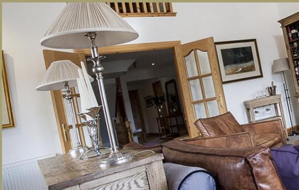 פנסיון Sutherlands Guest House