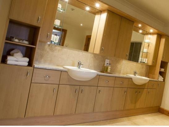 ペンション Sutherlands Guest House