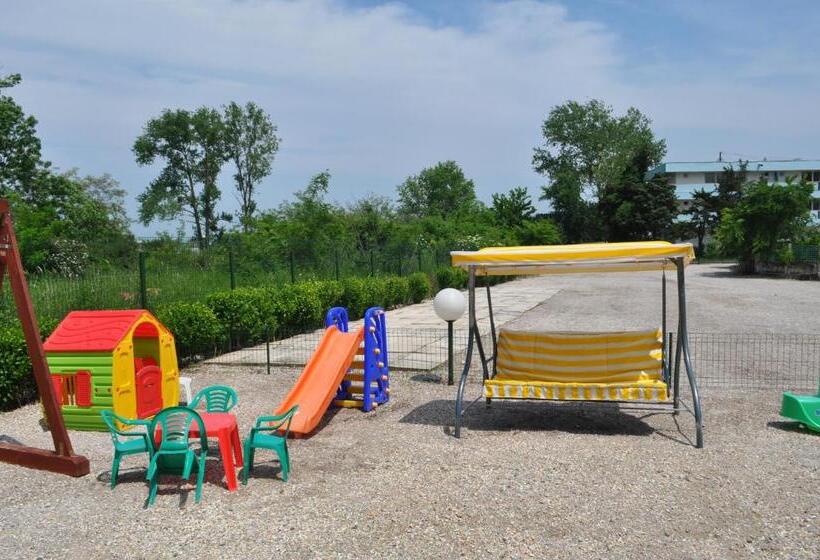 膳宿费 Vilele Soarelui