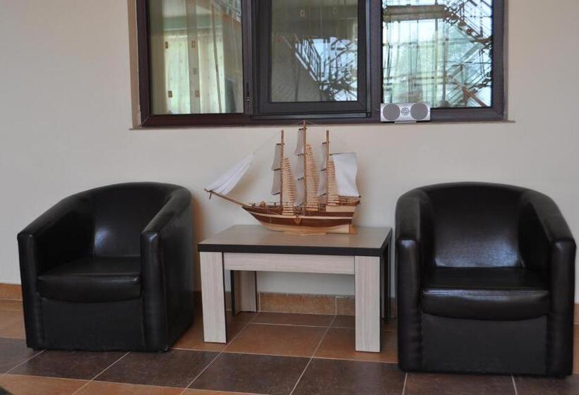 膳宿费 Vilele Soarelui