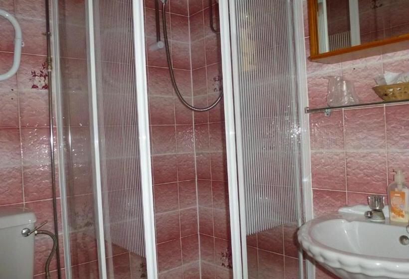 膳宿费 Whitehall Guest House