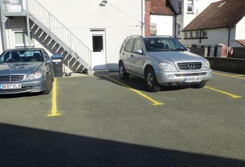 膳宿费 Whitehall Guest House