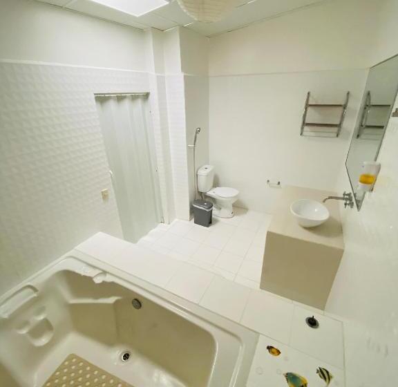 پانسیون Zurisadai