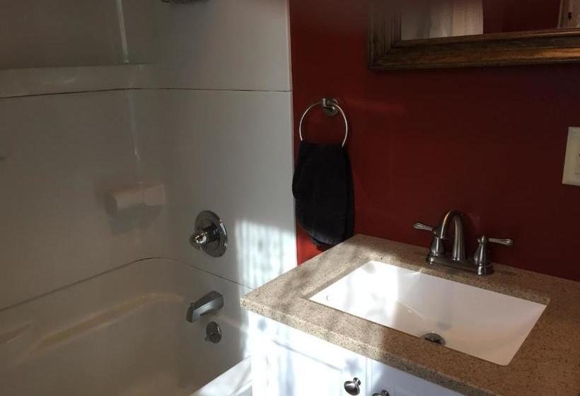 הוסטל Burford House Suites