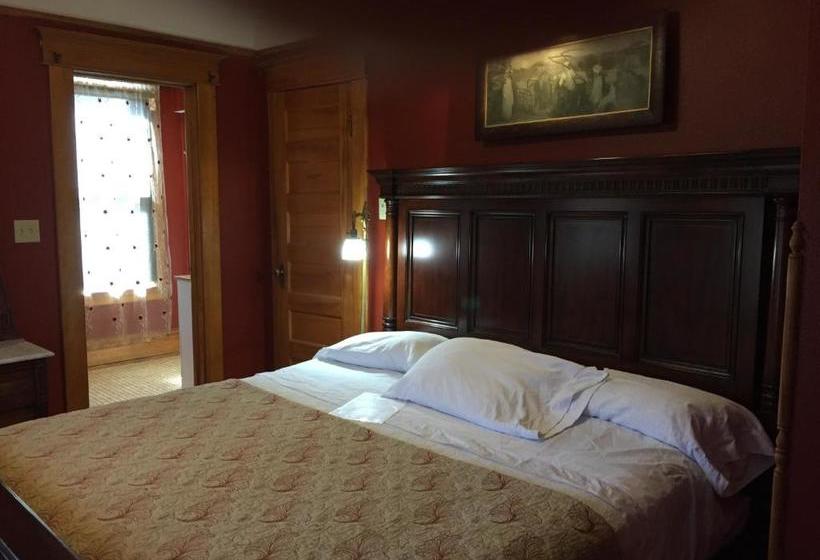 הוסטל Burford House Suites