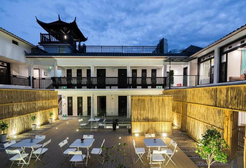 هاستل Lijiang Sinkoo