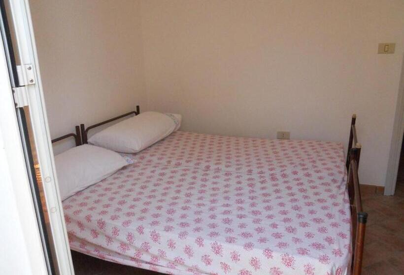 فندق Agriturismo Specchiarussa