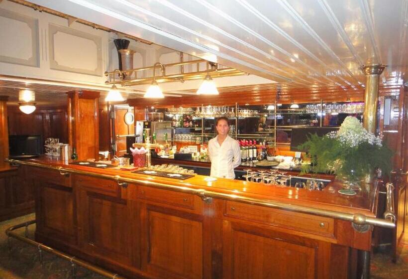 호텔 Kapitein Anna