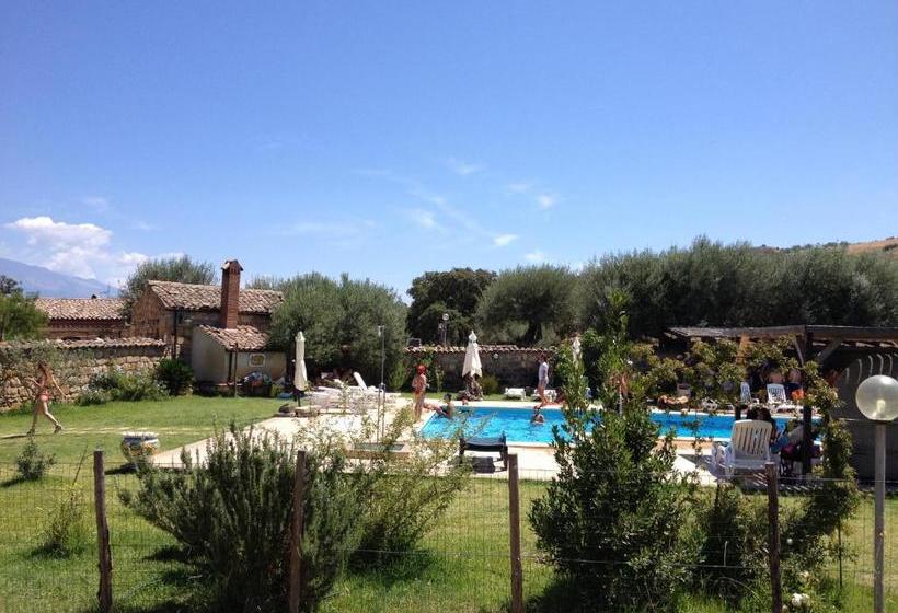 ホテル Le Querce Di Cota