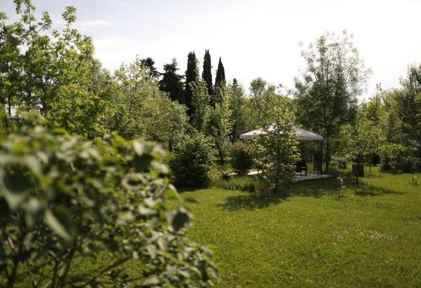 בית מלון כפרי Settecentoalberi Agriturismo