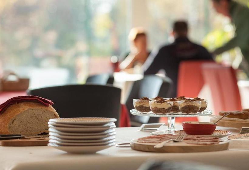 בית מלון כפרי Settecentoalberi Agriturismo