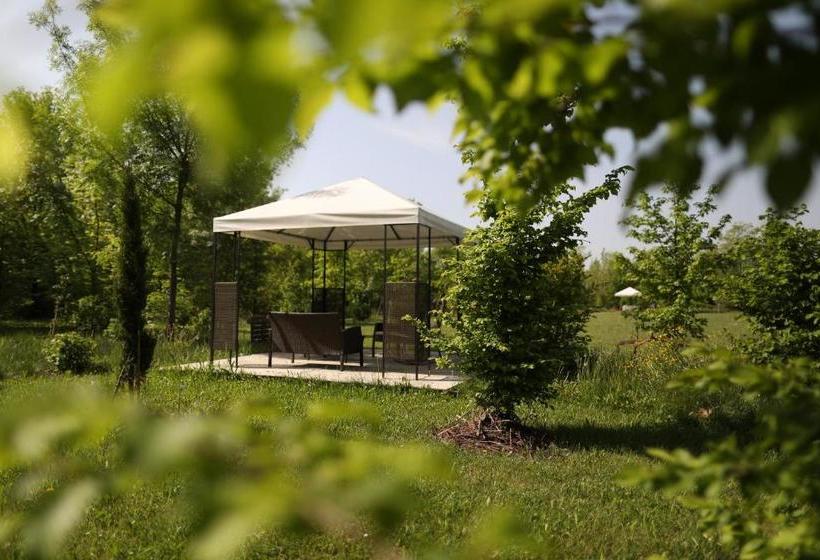 בית מלון כפרי Settecentoalberi Agriturismo