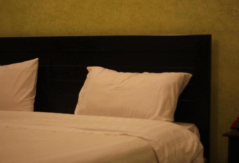 Lavina Hotel Apartments