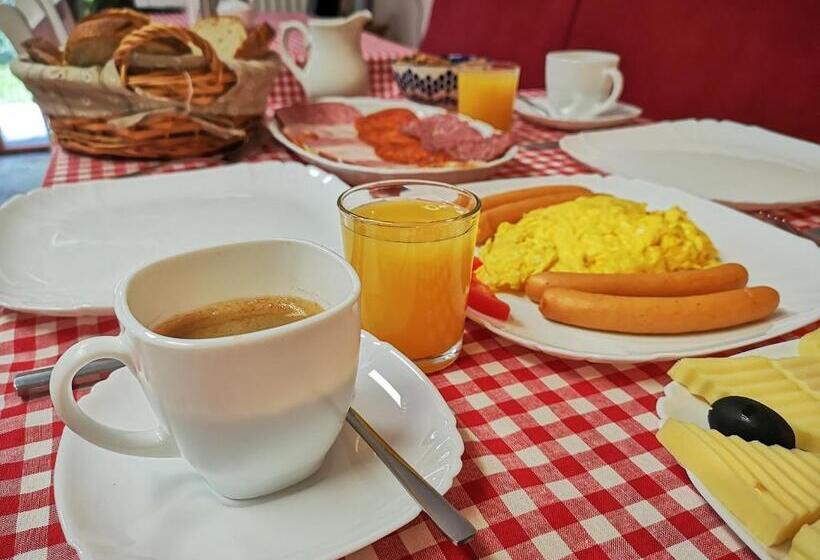 ペンション Casa Camelia