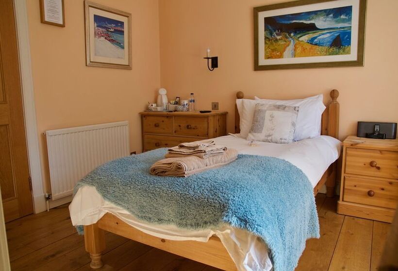 Пансион Ewich House B&b