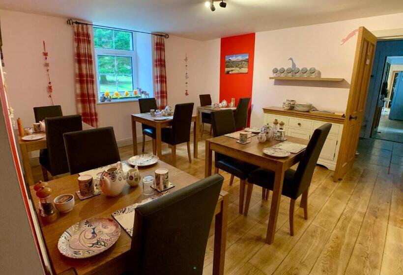 Пансион Ewich House B&b