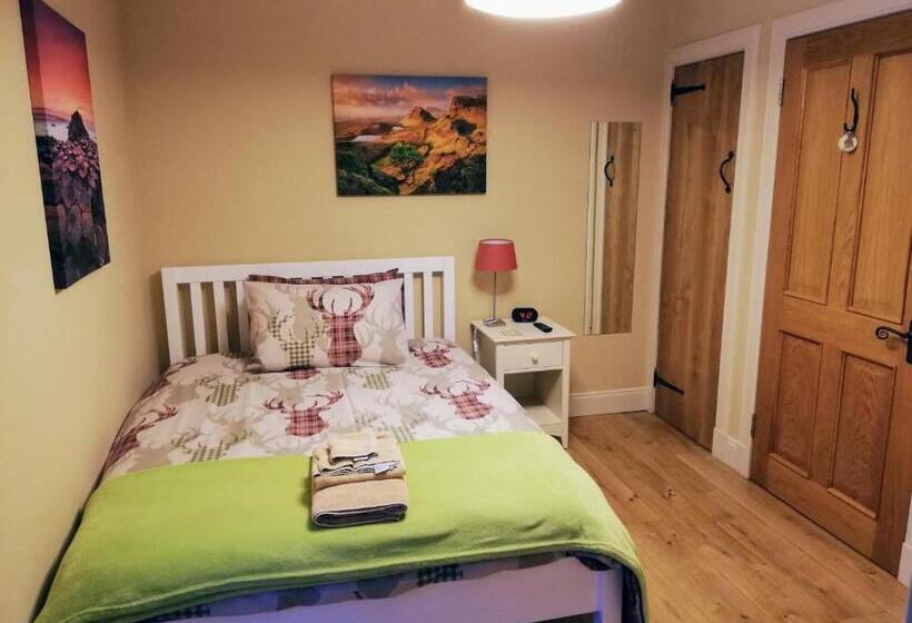 Пансион Ewich House B&b