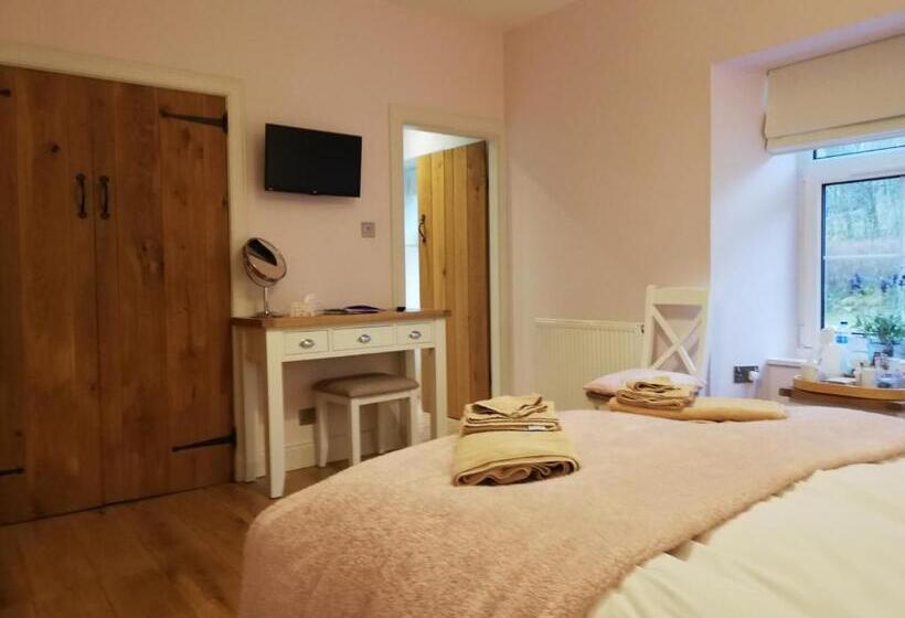 Пансион Ewich House B&b