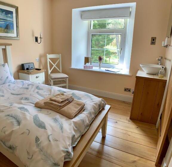 Пансион Ewich House B&b