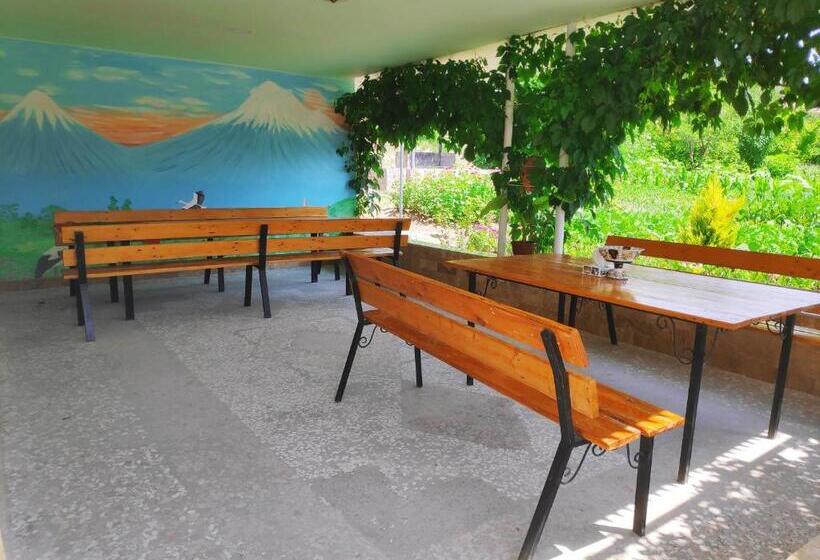 膳宿费 Happy House