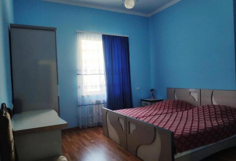 膳宿费 Happy House