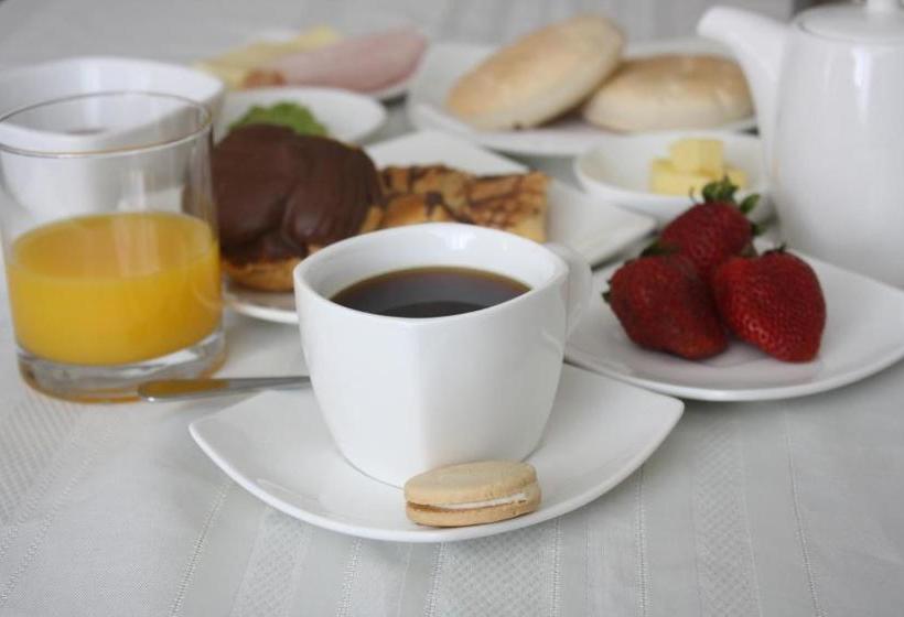 بنسيون Hostal Buró