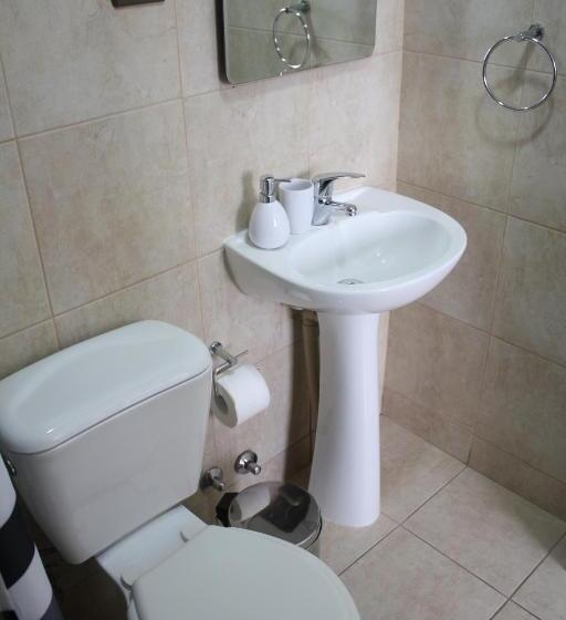 بنسيون Hostal Buró