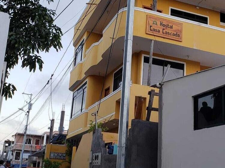 پانسیون Hostal Casa Cascada