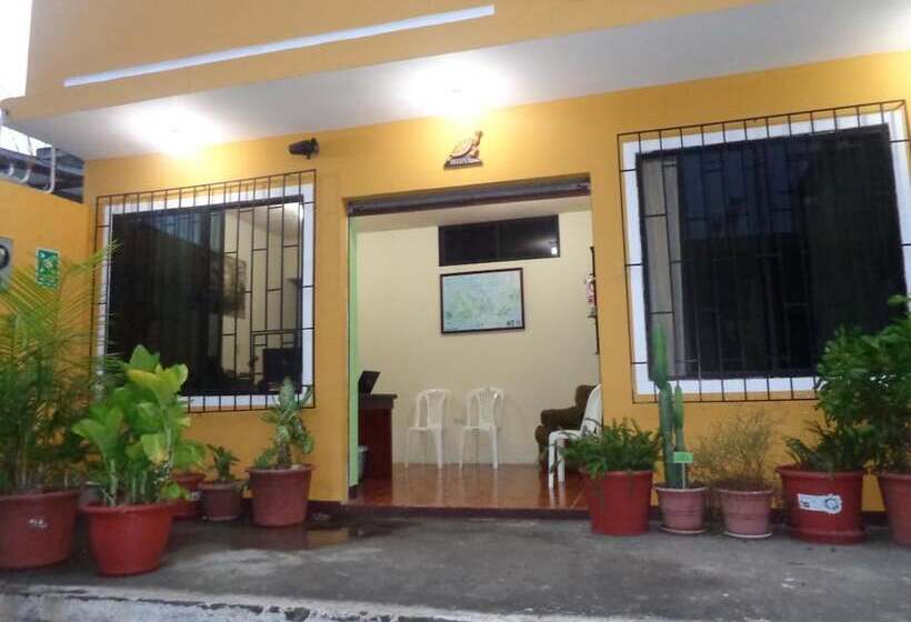 פנסיון Hostal Casa Cascada