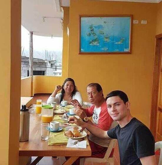 پانسیون Hostal Casa Cascada