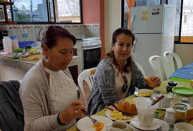 פנסיון Hostal Casa Cascada