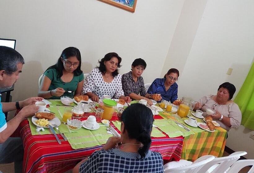 פנסיון Hostal Casa Cascada