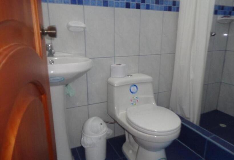 פנסיון Hostal Casa Cascada