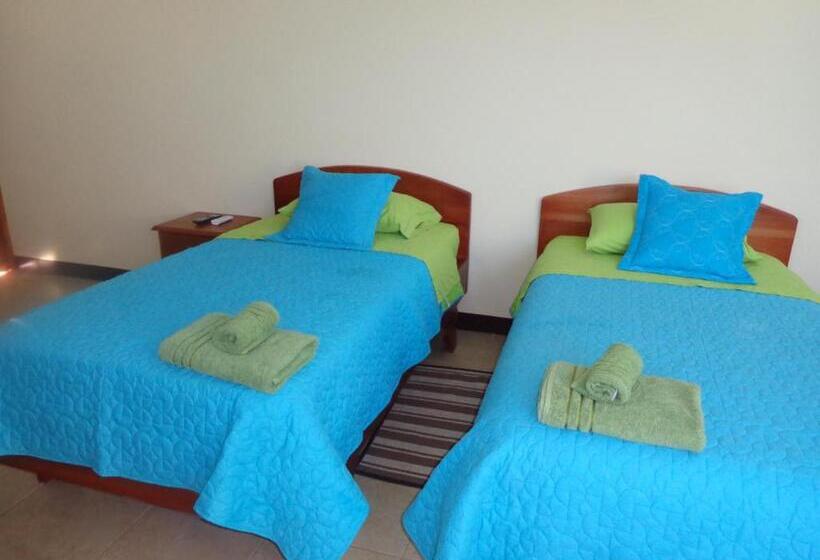 پانسیون Hostal Casa Cascada