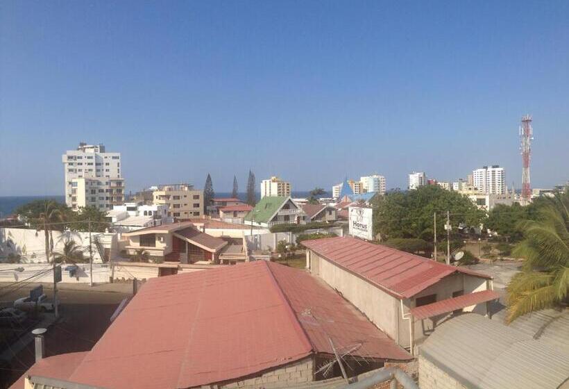 פנסיון Hostal Casa Latina