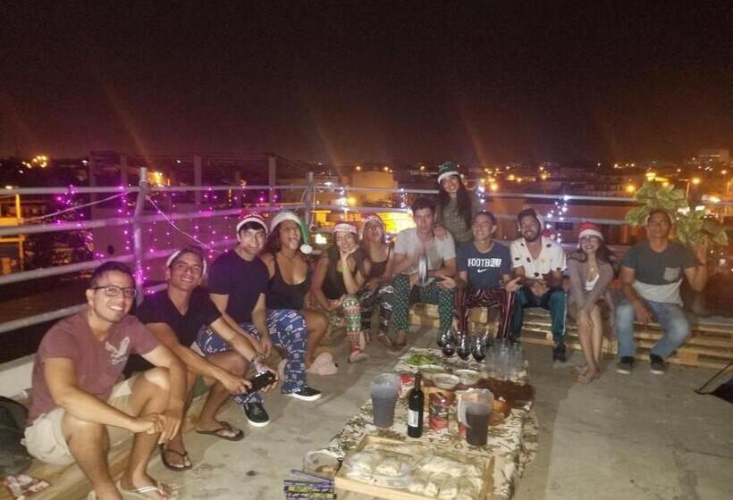 פנסיון Hostal Casa Latina