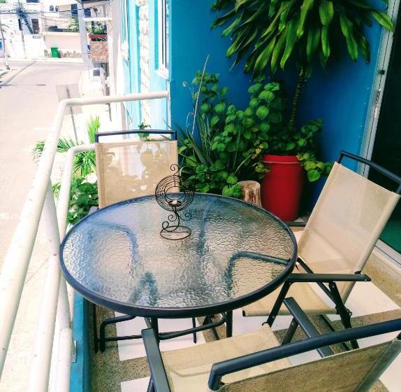 פנסיון Hostal Casa Latina