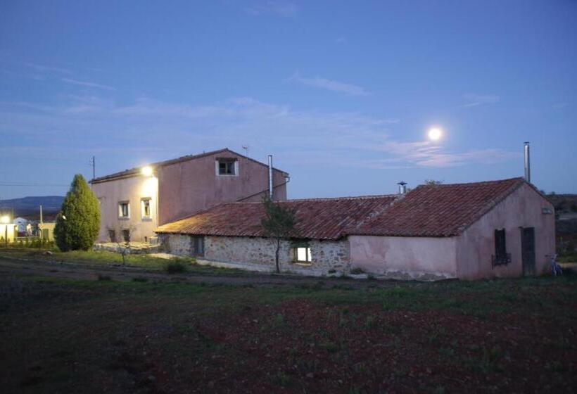 بنسيون La Casa De La Estación