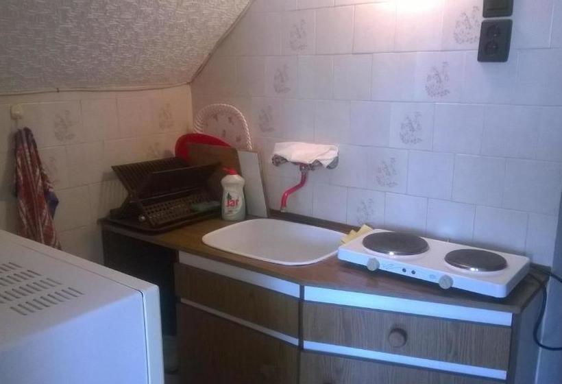 پانسیون Póczáné Vendégszobái